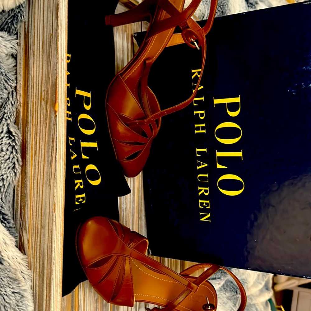 Very classy womens ralph Lauren shoe - new with box and dust bags never worn